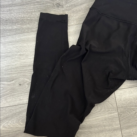 Lululemon Reversible Black Leggings - Picture 3 of 9